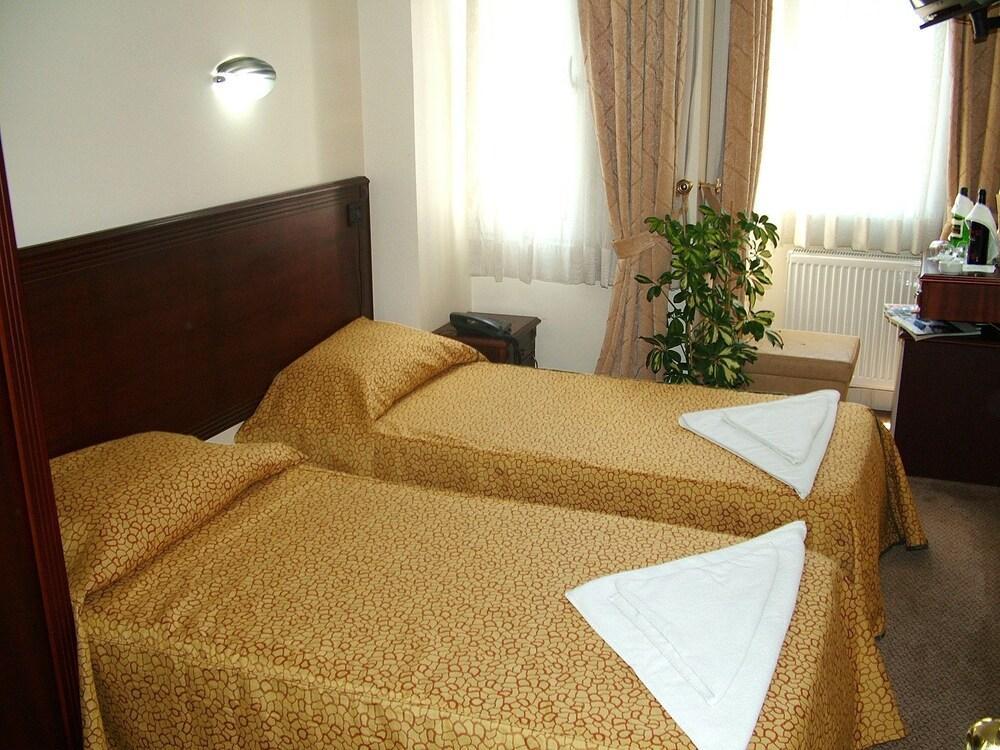 Abella Hotel Истанбул Екстериор снимка